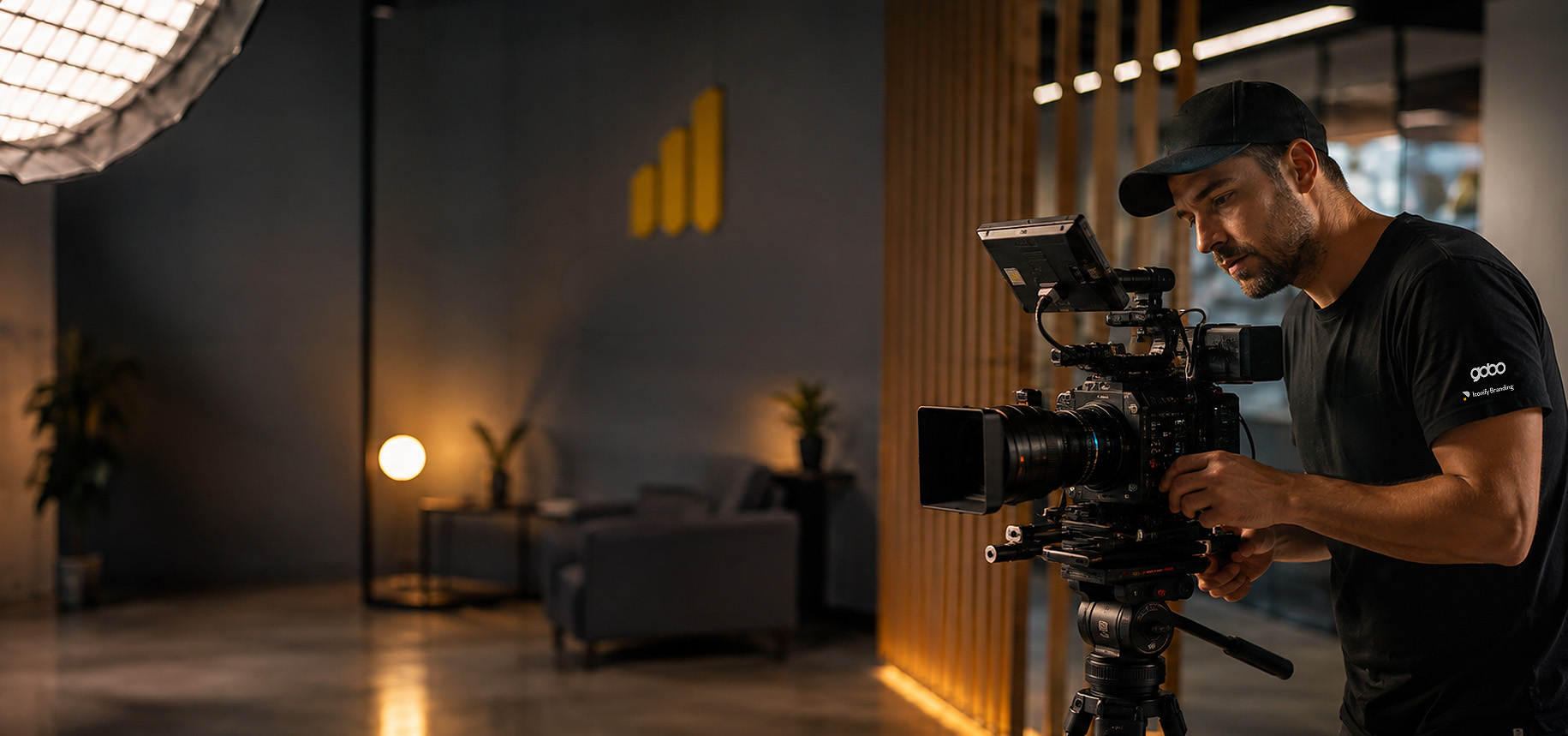 Equipo de rodaje durante una producción audiovisual corporativa